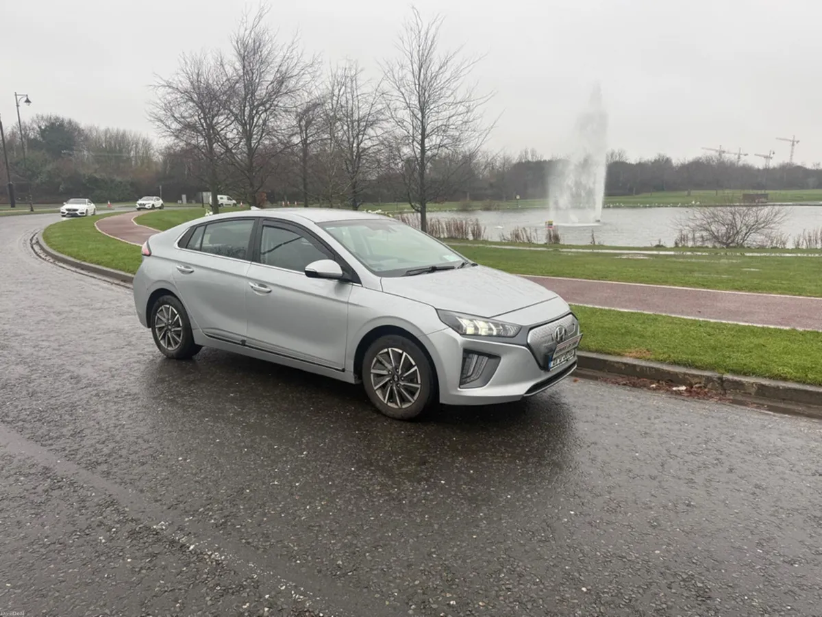 Hyundai IONIQ PREMIUM EV 134BHP 5DR AU AUTO - Image 2