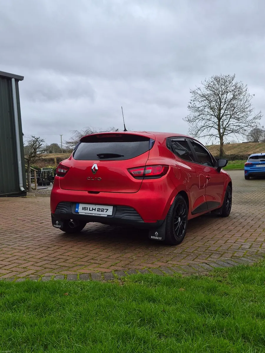Renault Clio 2016 - Image 1