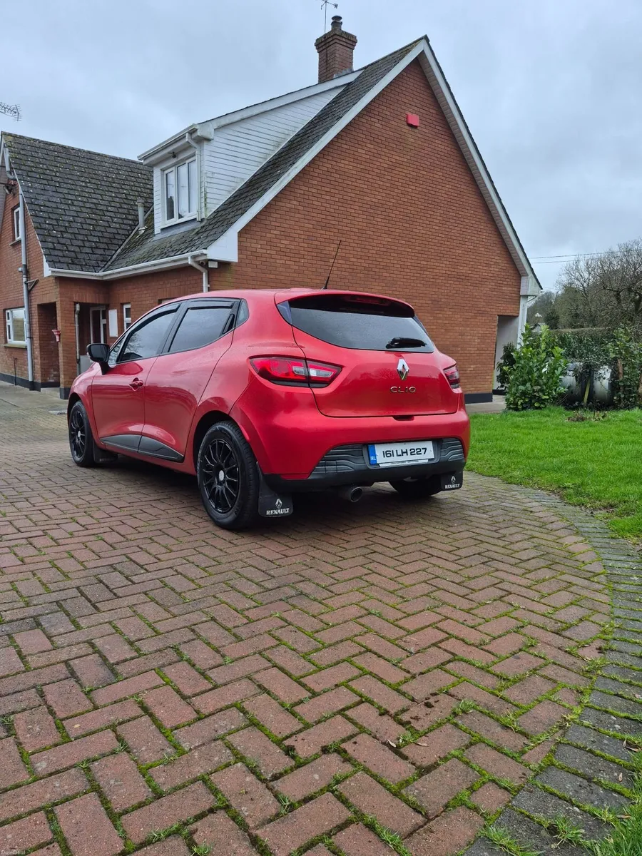 Renault Clio 2016 - Image 2