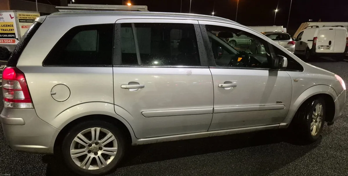Vauxhall Zafira 2013 - Image 2