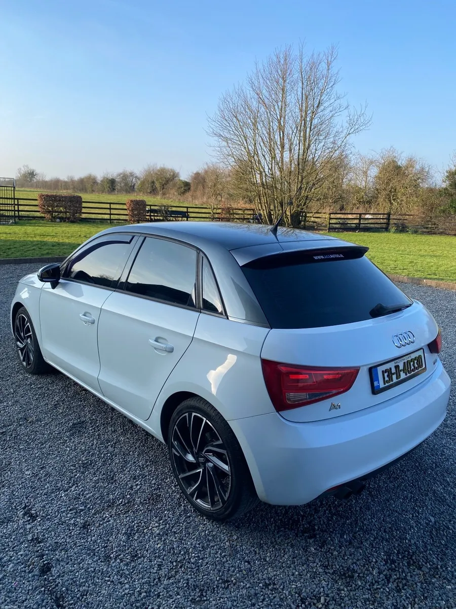 Audi A1 2013 STronic - Image 2