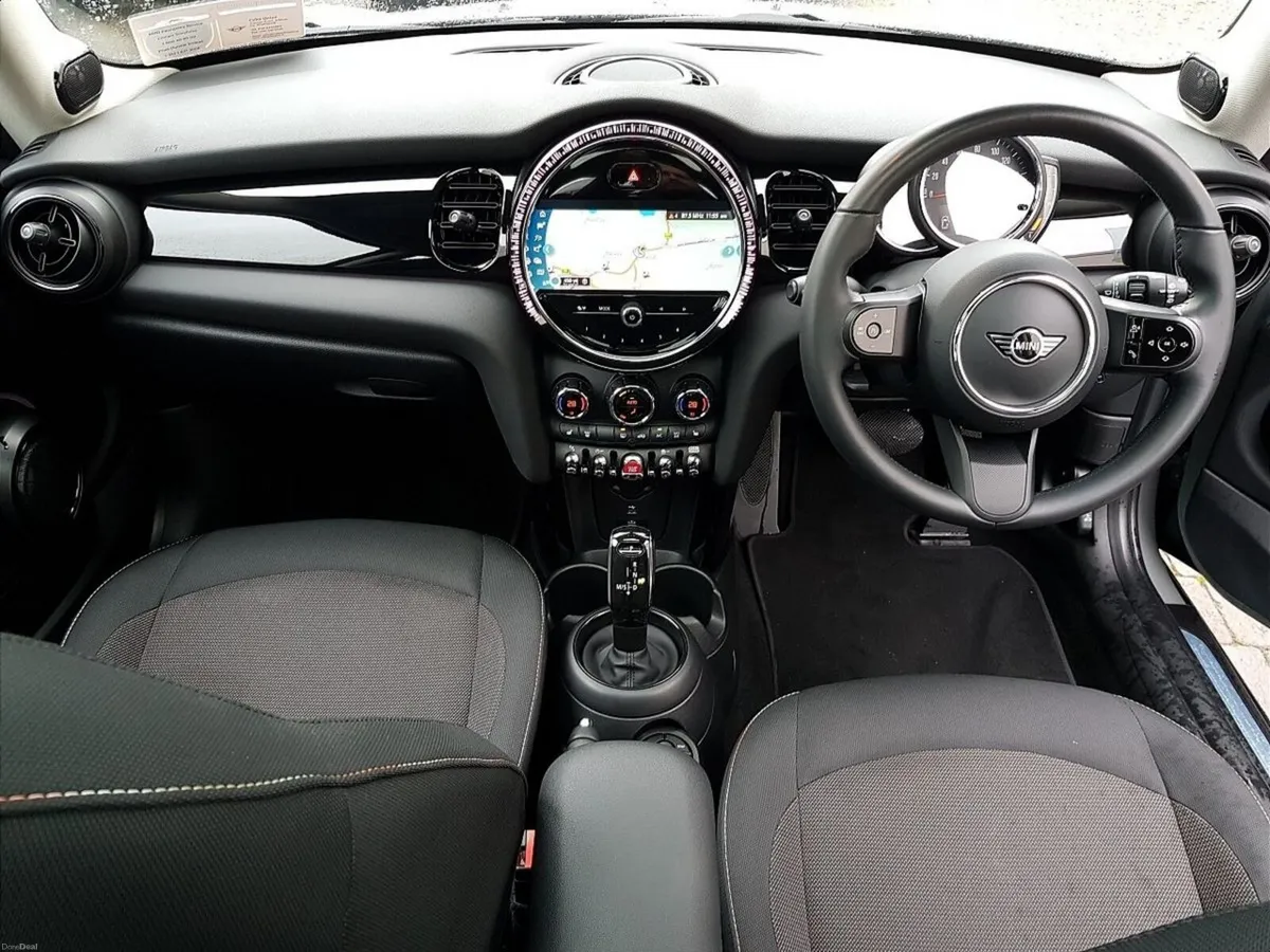 Mini Cooper Cooper Classic Auto - Image 4