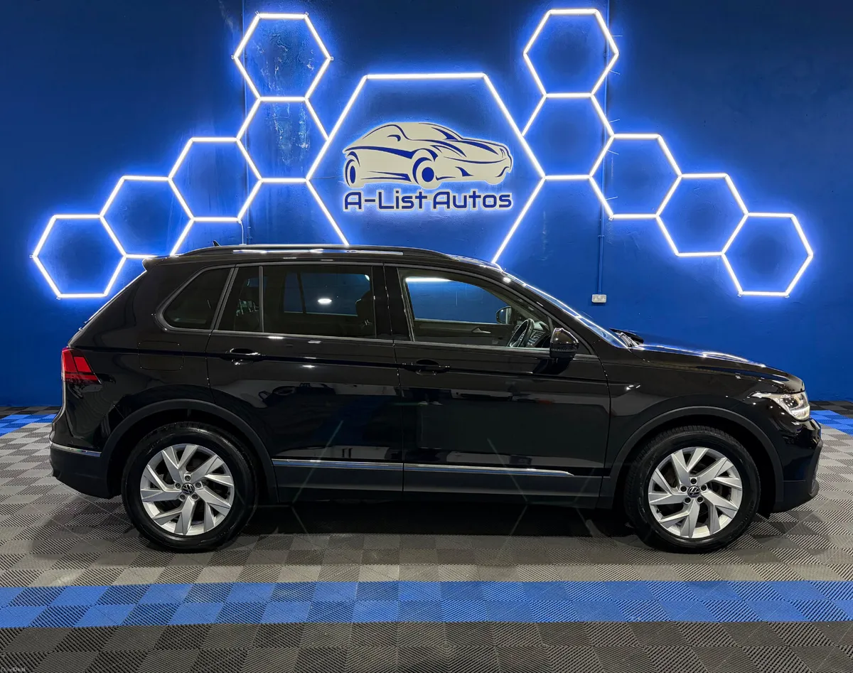 Volkswagen Tiguan 2.0TDI Life / FINANCE AVAILABLE - Image 2
