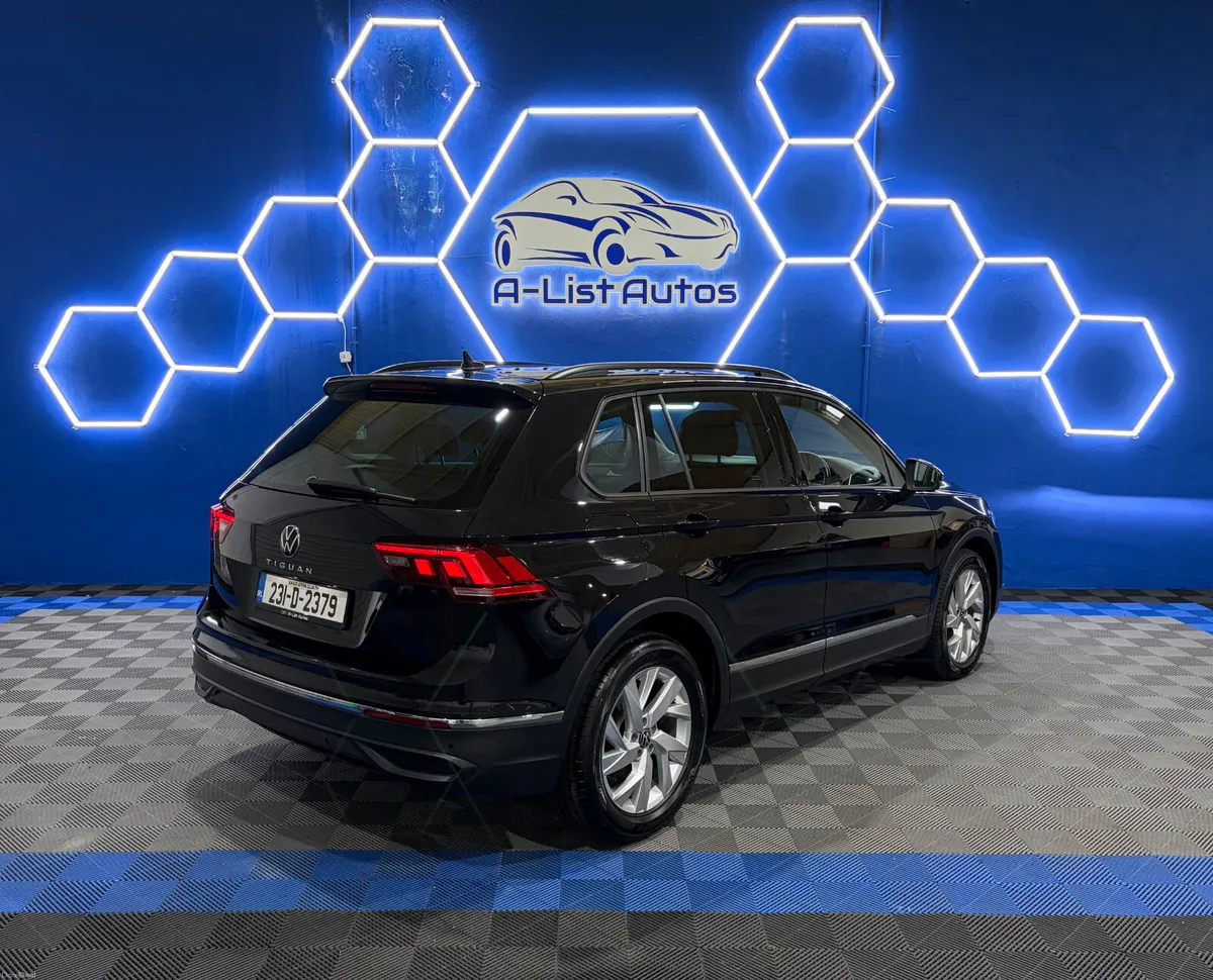 Volkswagen Tiguan 2.0TDI Life / FINANCE AVAILABLE - Image 3