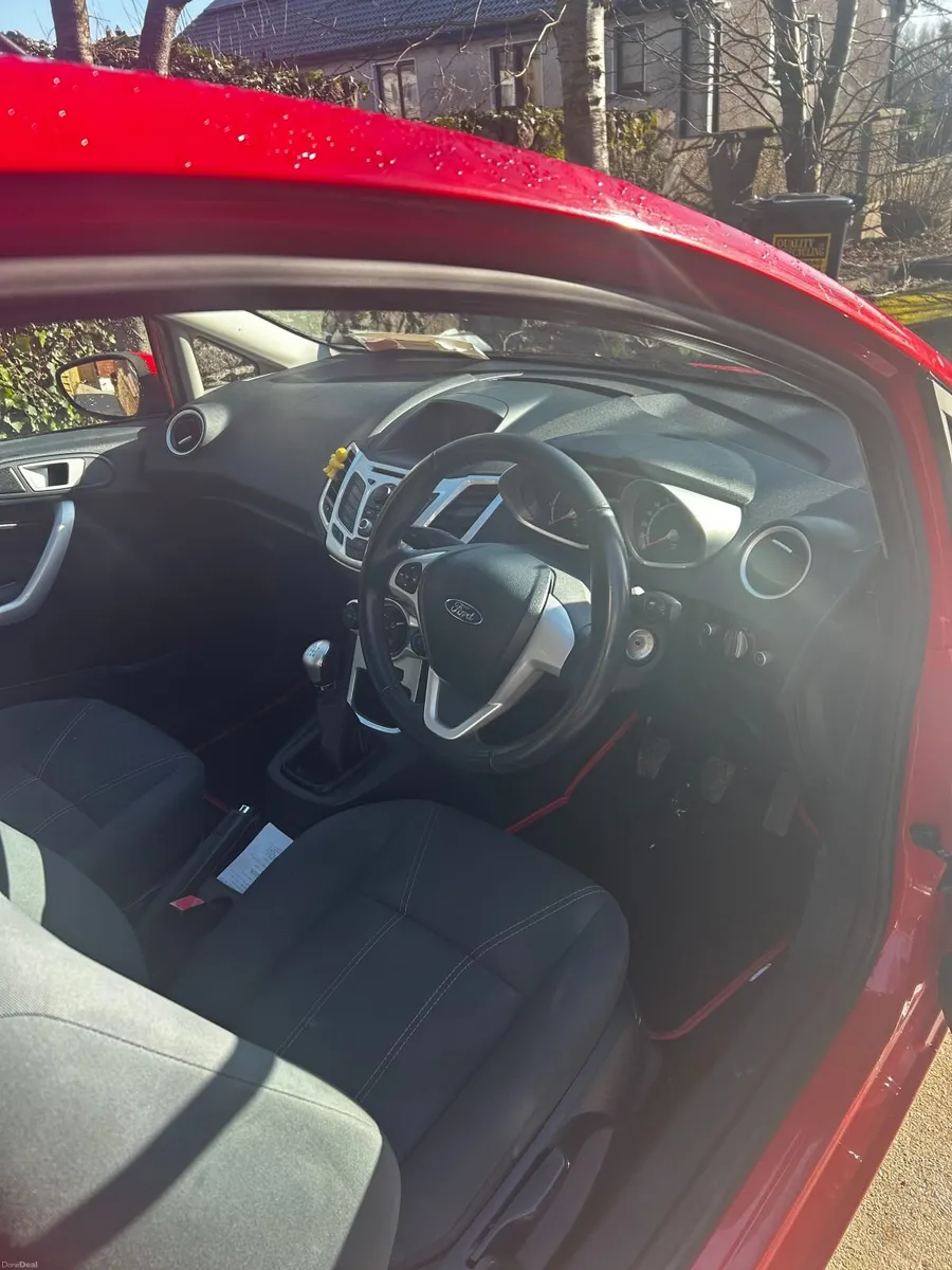 Ford Fiesta 2012 - Image 3