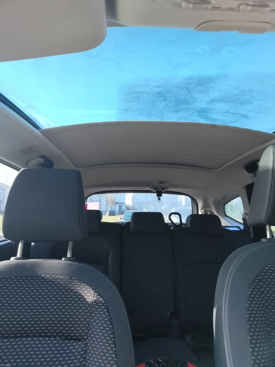 Nissan Qashqai+2 2010 - Image 4