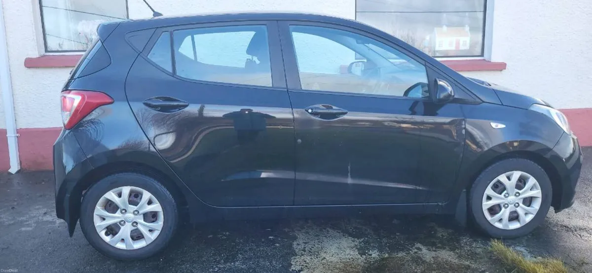 161 Hyundai i10, Black, Low Mileage - Image 4