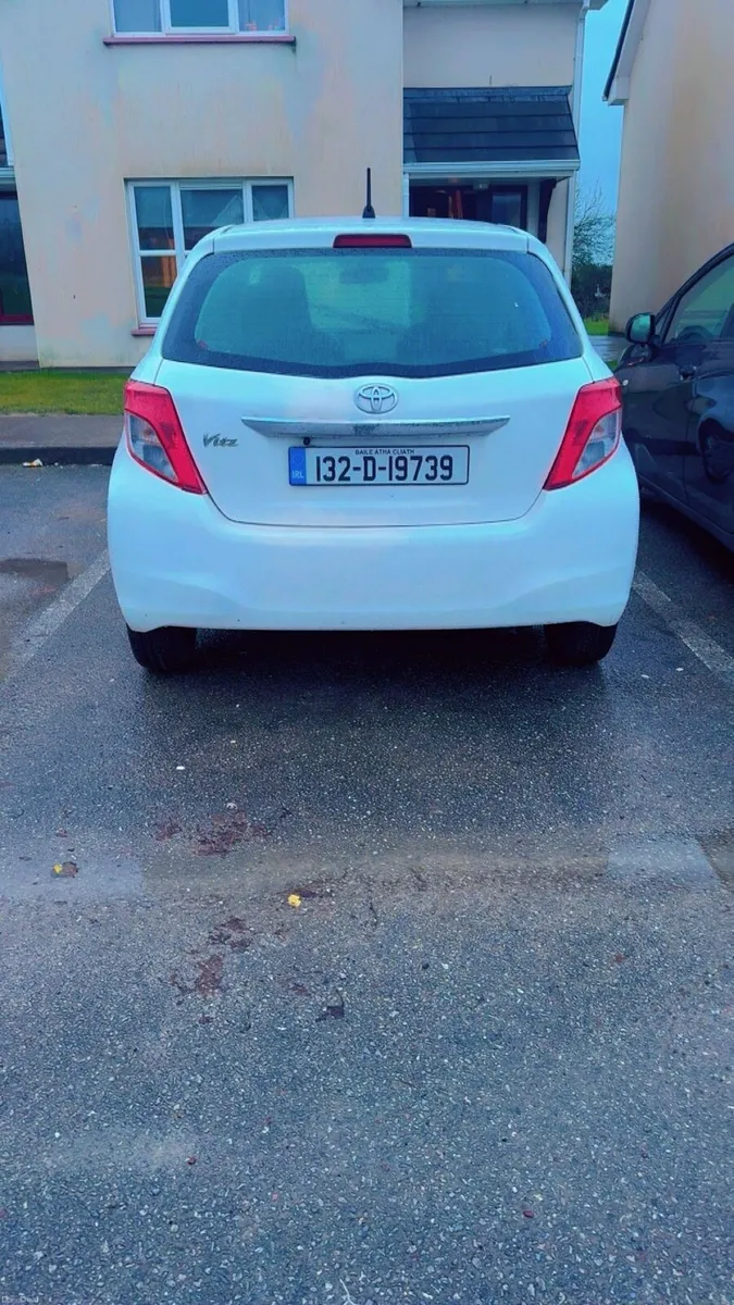 Automatic Toyota Yaris - Image 4