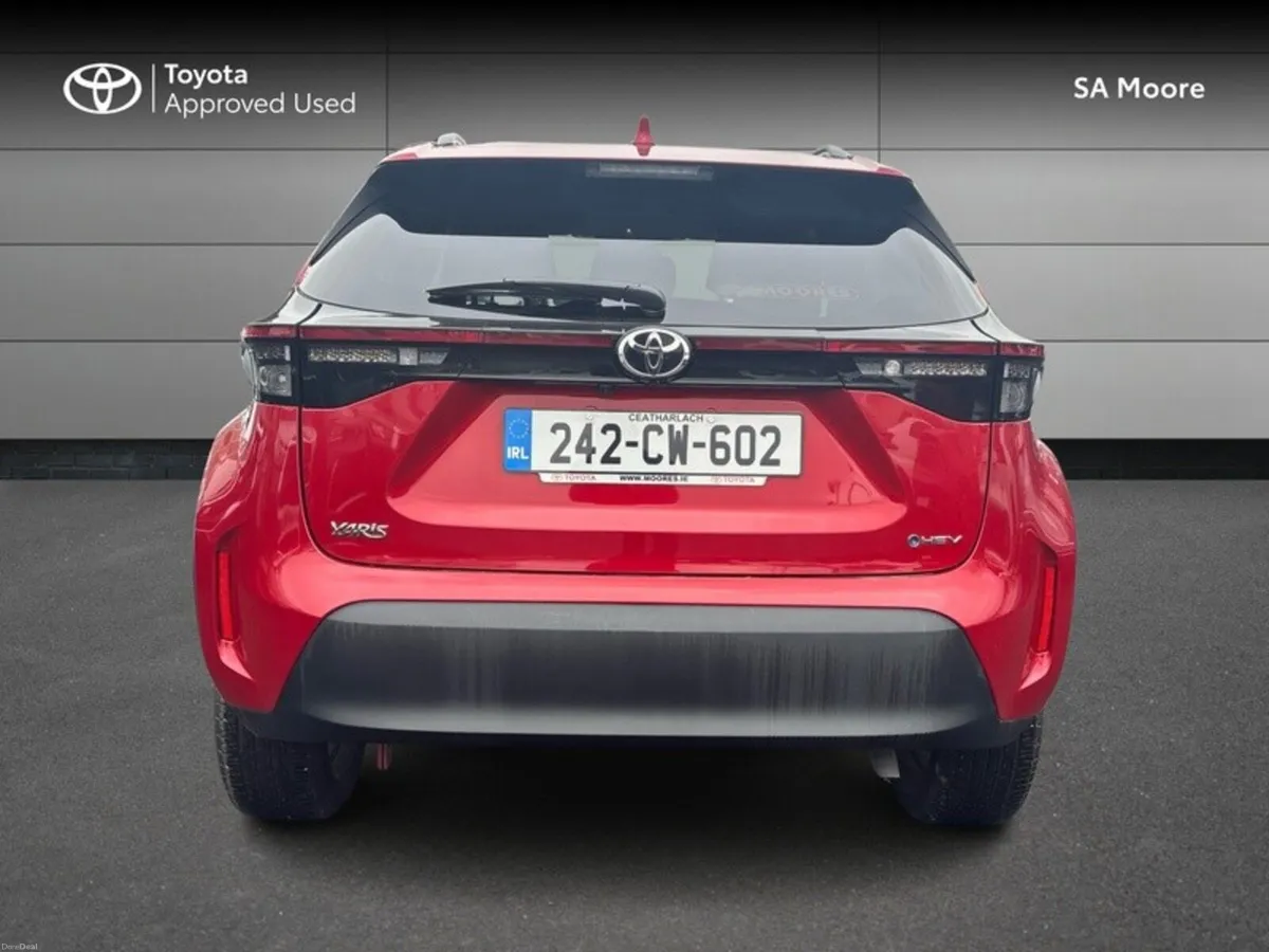 Toyota Yaris Cross HYBRID LUNA SPORT - Image 4