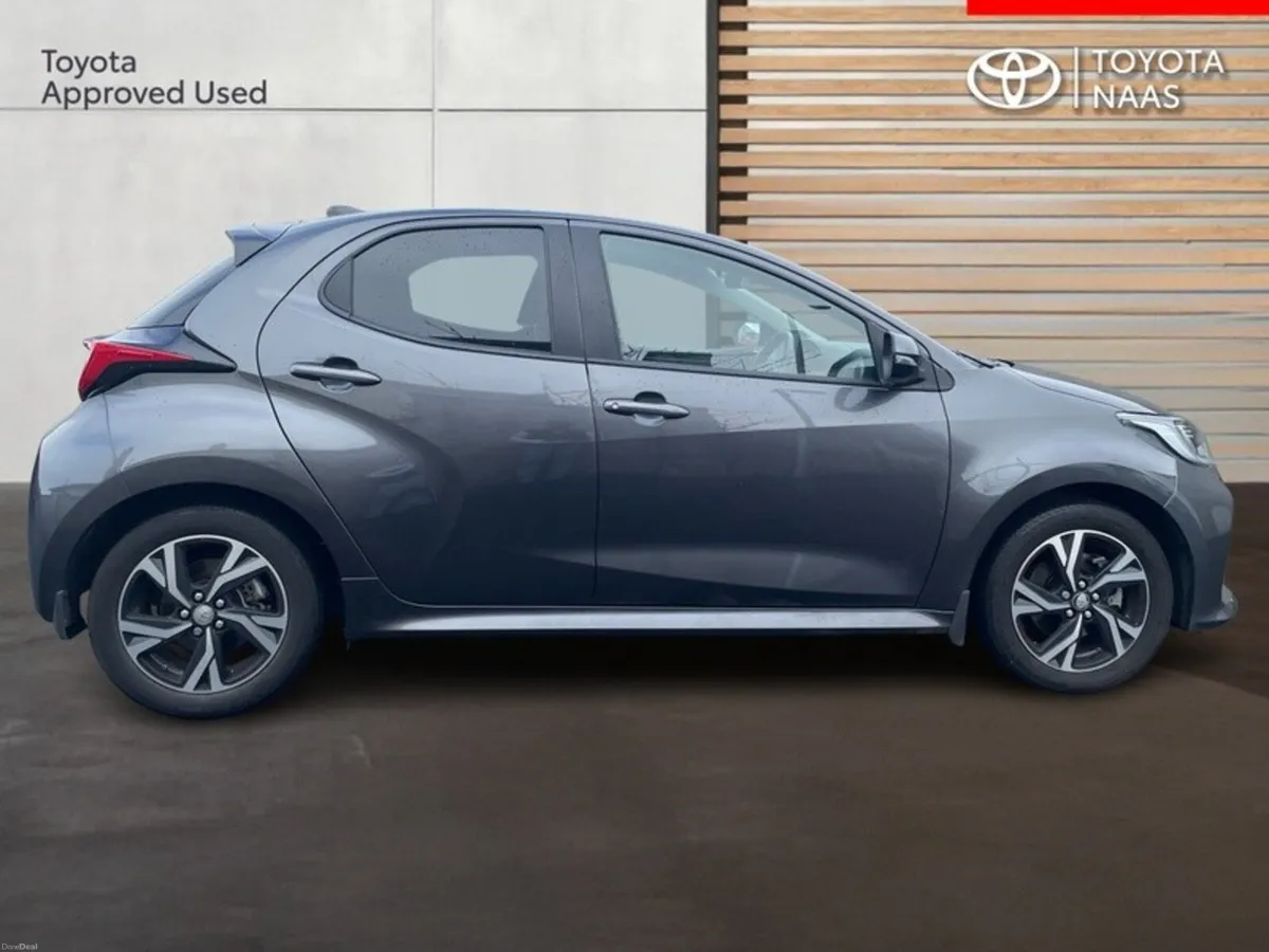 Toyota Yaris Yaris Hybrid 115 L-SPORT - Image 3