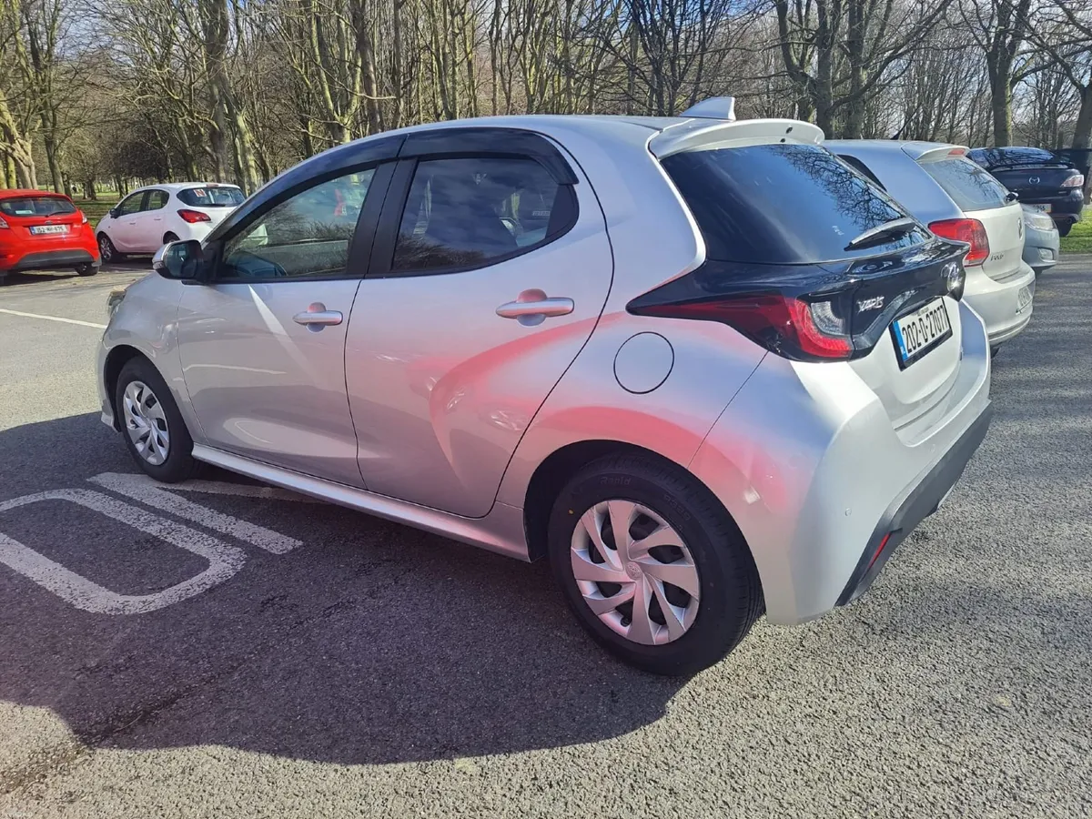 Toyota Yaris 1.5 HYBRID - New Shape - 2 Yrs NCT - Image 4