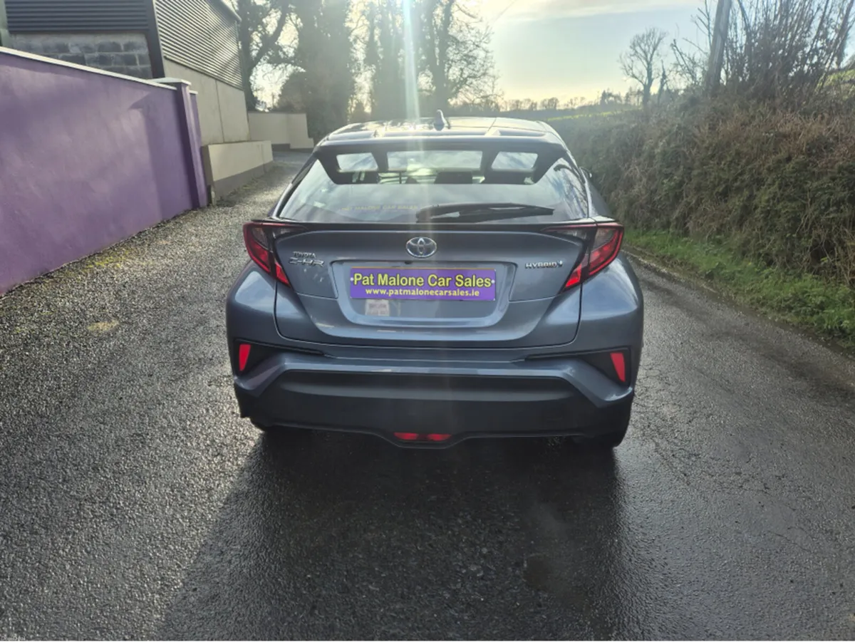 Toyota C-HR ICON HEV CVT - Image 6