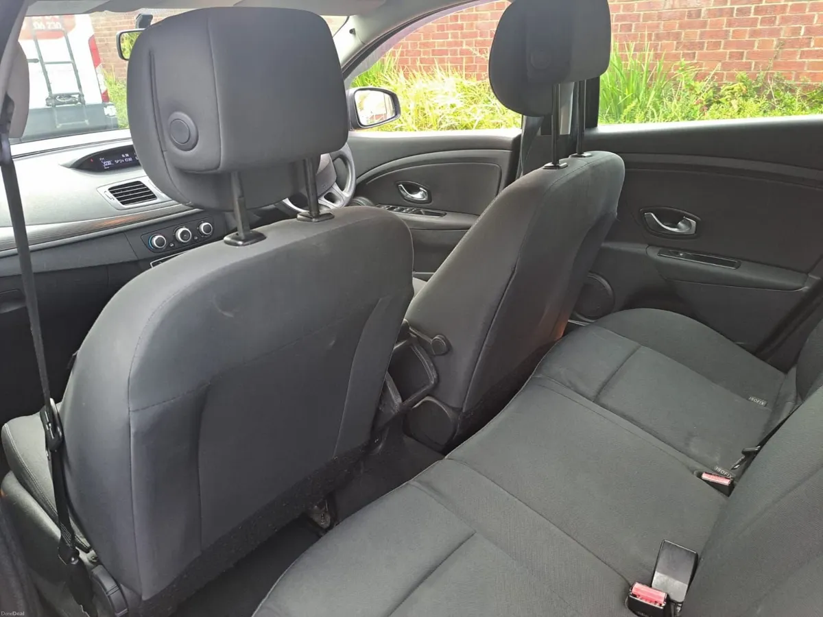 Renault Megane 2012 - Image 2