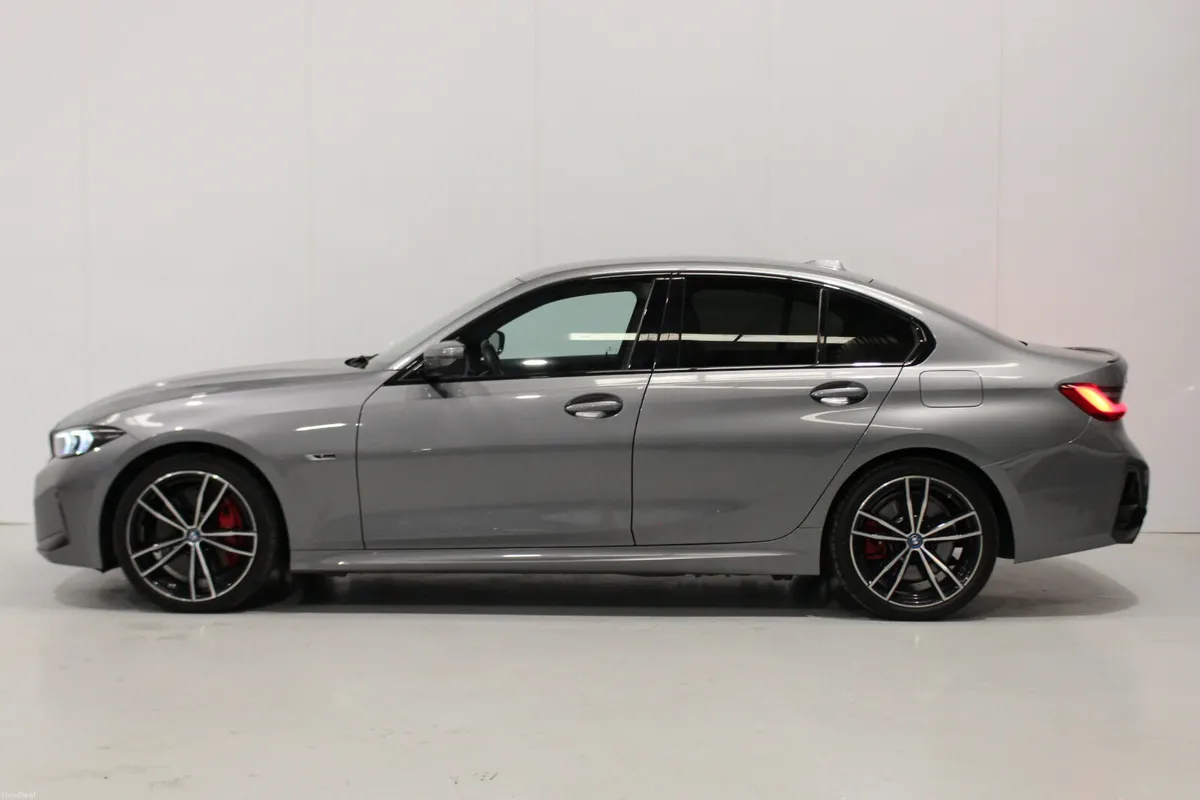 BMW 3-Series 2022 330E MSPORT PRO SKYSCRAPER GREY - Image 4