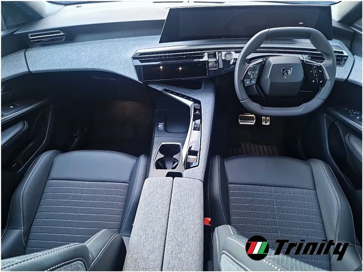 Peugeot 3008 ** DEMO ** WIRELESS APPLE CARPLAY / A - Image 3