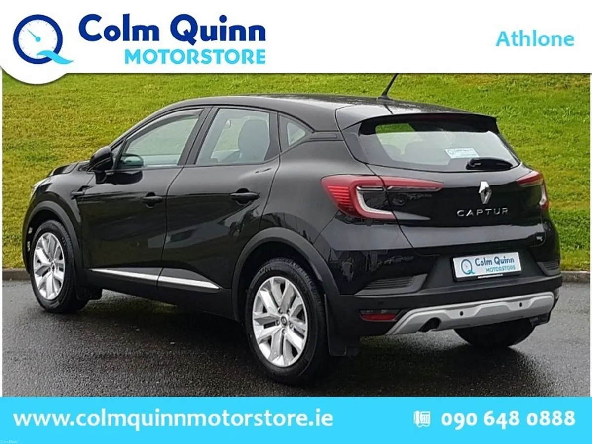 Renault Captur PLAY 1.5 Diesel - EXTREMELY LOW MIL - Image 4