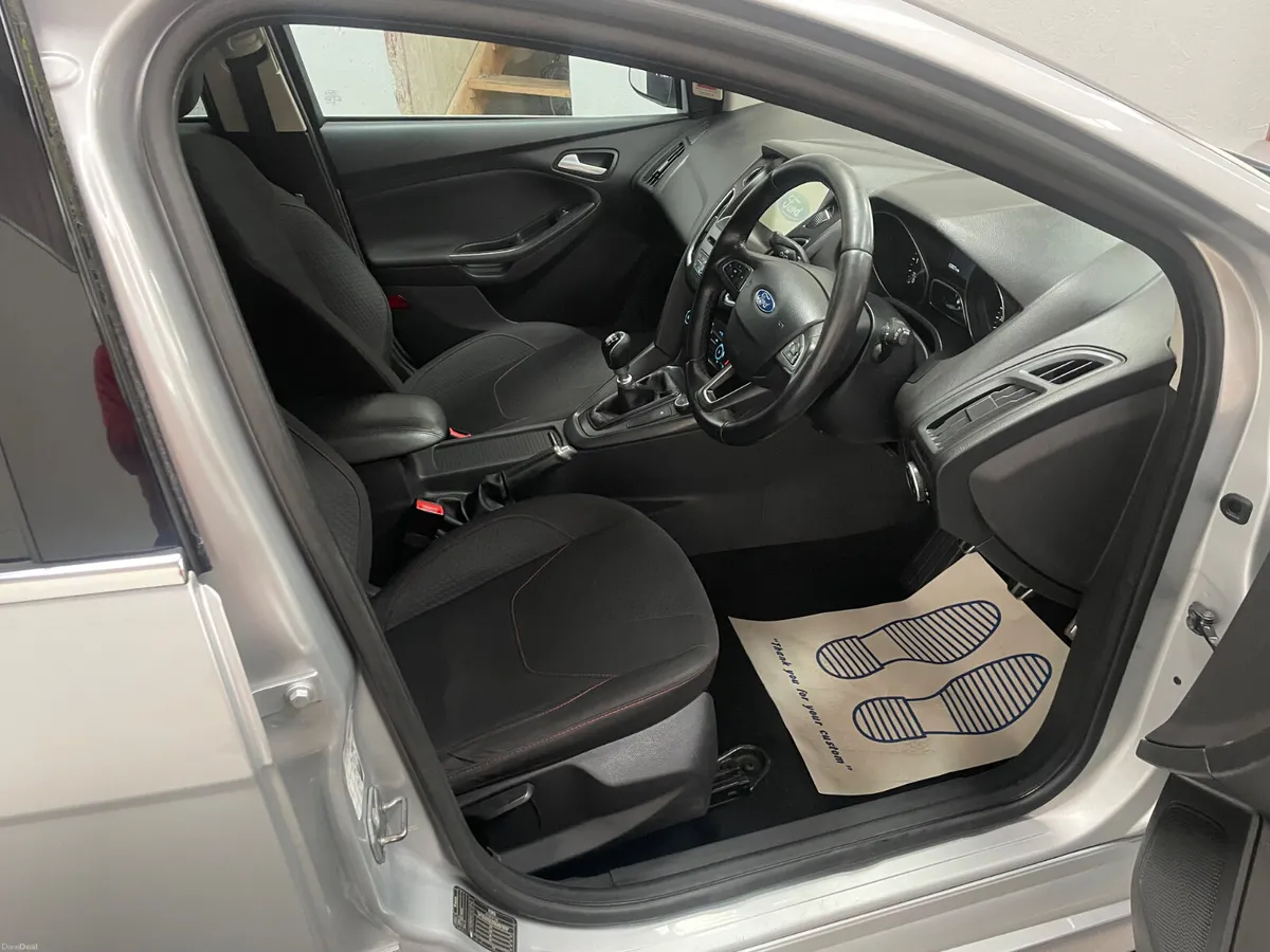 2016 Ford Focus Zetec S   1.5 diesel - Image 4