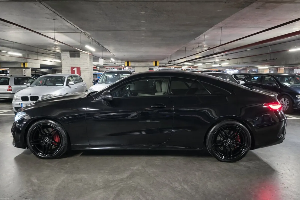 Mercedes-Benz AMG E-Class Coupe E220D - Image 2