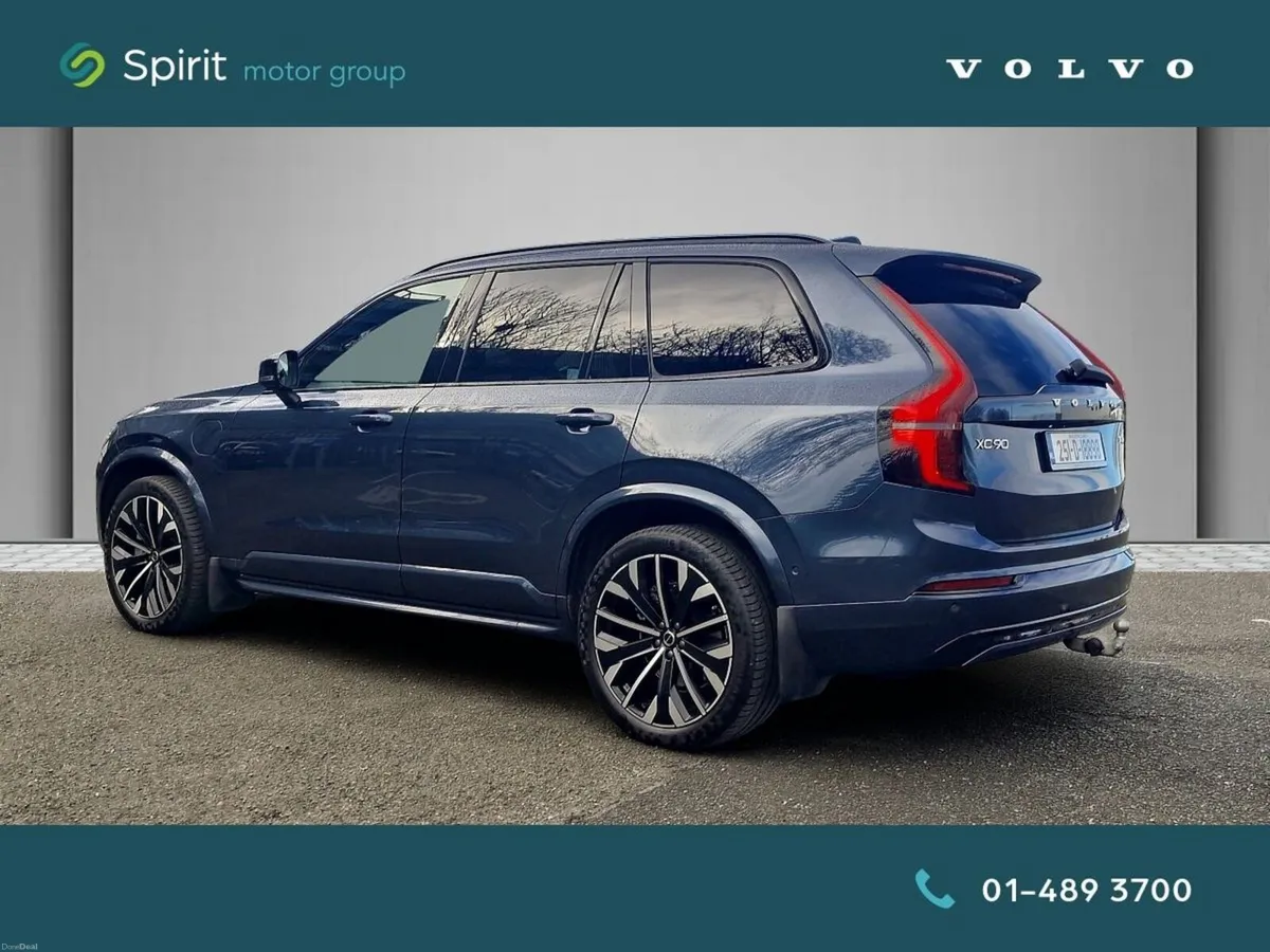 Volvo XC90 T8 Plug In Hybrid, AWD, Plus (Dark Them - Image 2