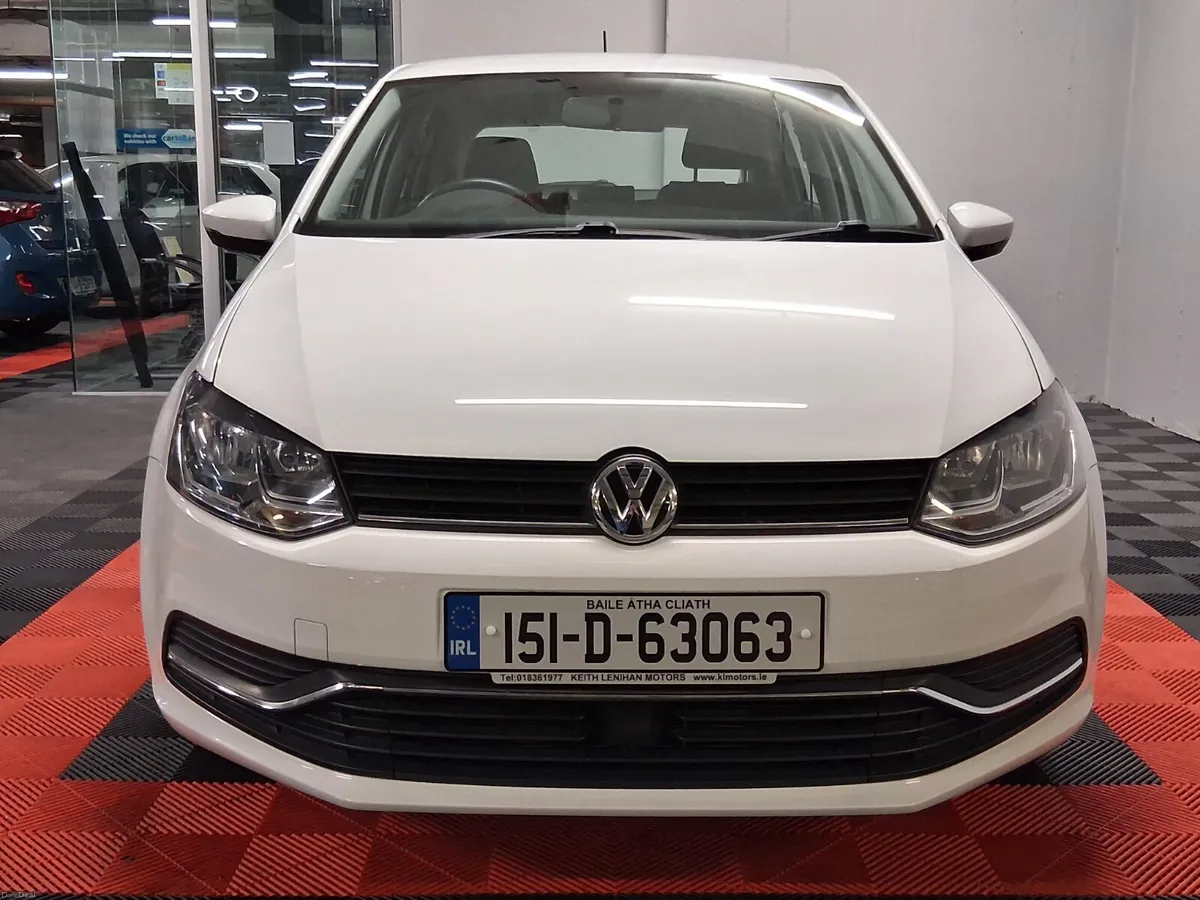 2015 Volkswagen Polo **LOW KMS - AUTO** - Image 4