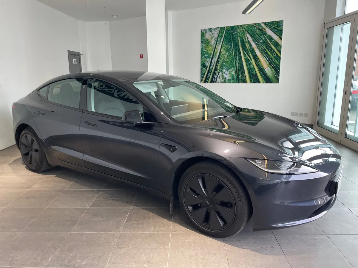 Tesla Model 3 2025 - Image 5