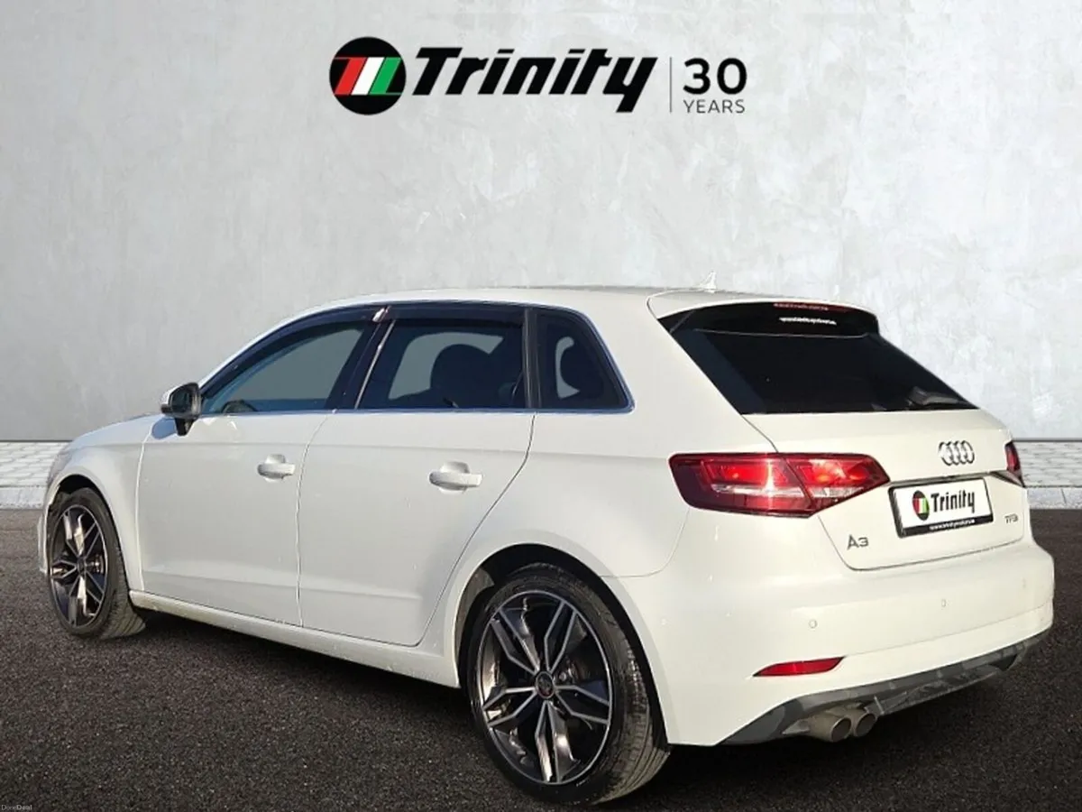 Audi A3 1.4 TFSI AUTO ** LOW MILEAGE ** STUNNING S - Image 3