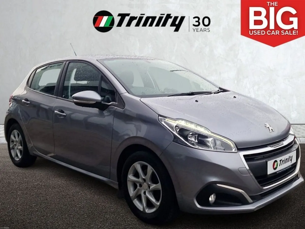 Peugeot 208 ** REAR PARKING SENSORS ** 1.2 PURETEC - Image 1