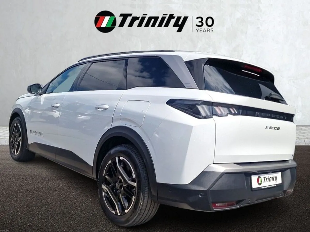Peugeot 5008 ** DEMO **EV 73KWH ALLURE  ** TRINITY - Image 3