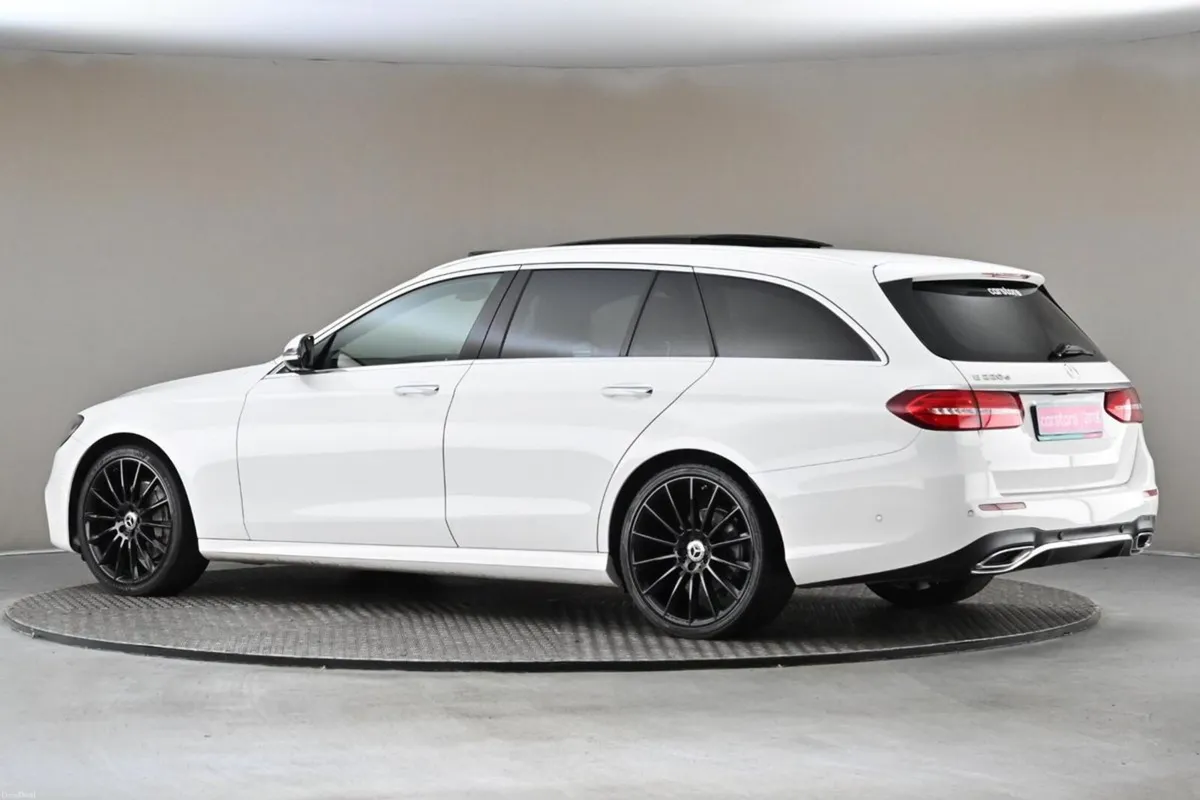 Mercedes-Benz E-Class E220 D AMG LINE PREMIUM**PAN - Image 6