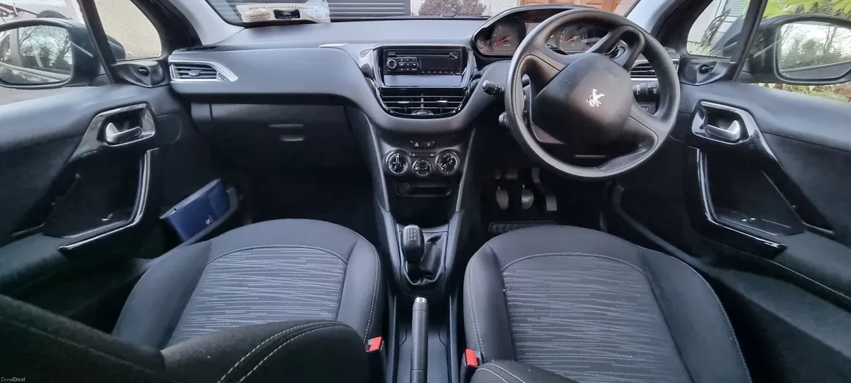 Peugeot 208 2014 - Image 2