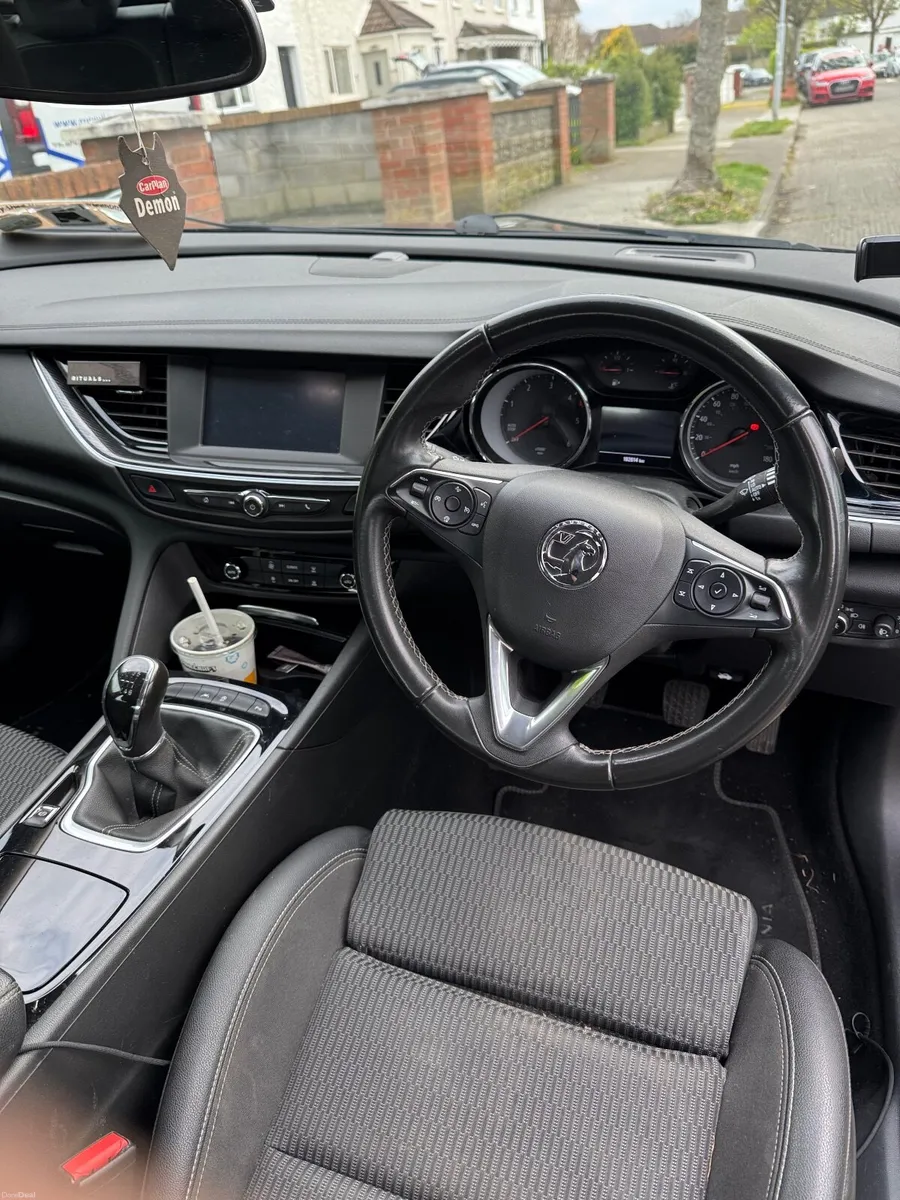 Vauxhall Insignia 2019 - Image 2