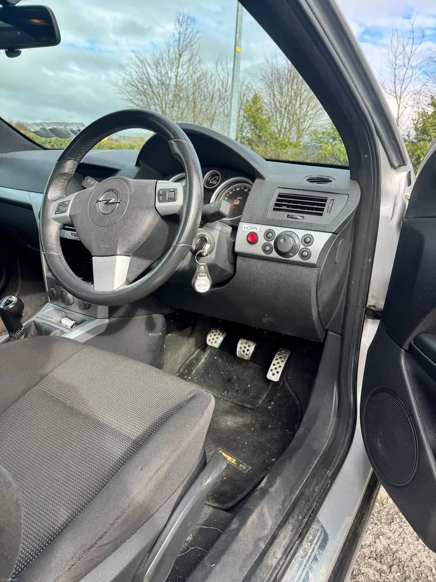 Opel Astra 2007 - Image 4