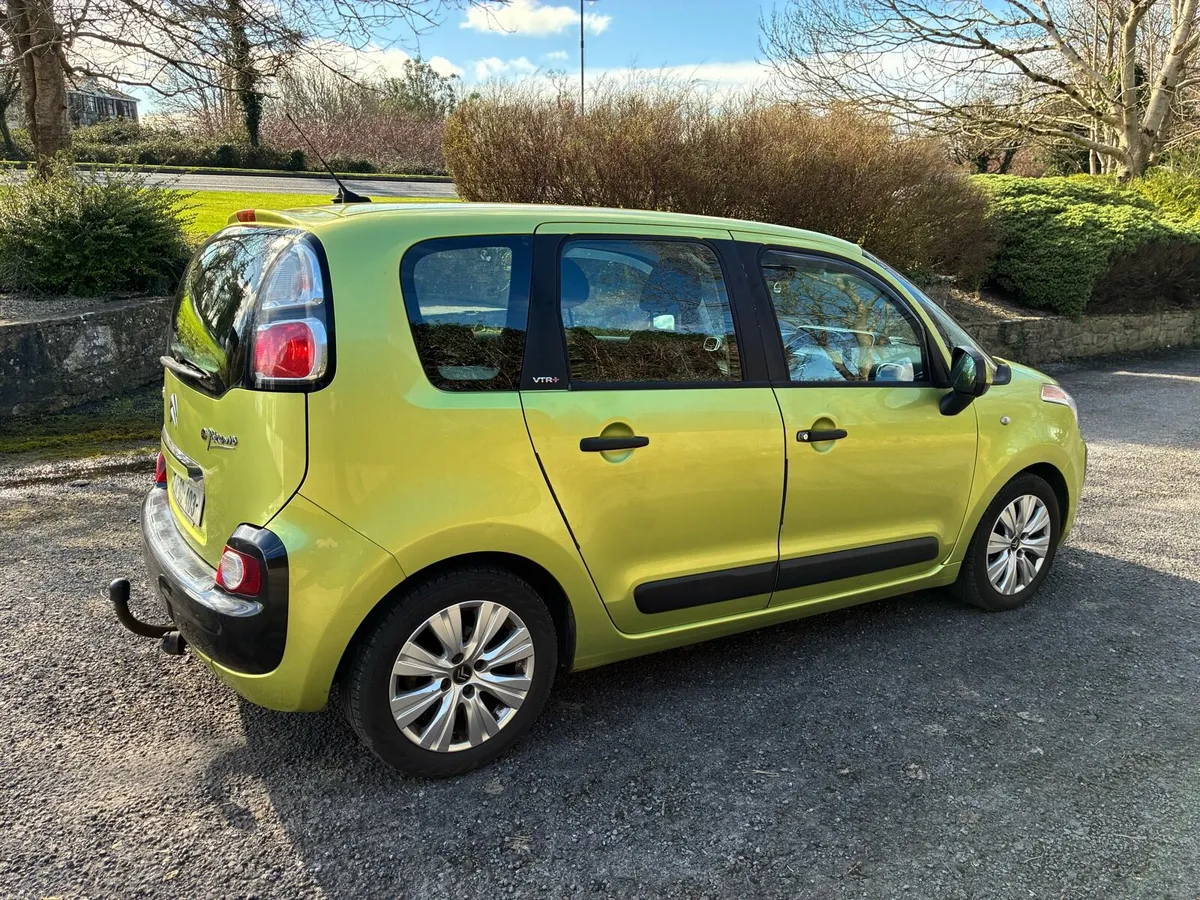 11 Citroen Picasso - Image 4