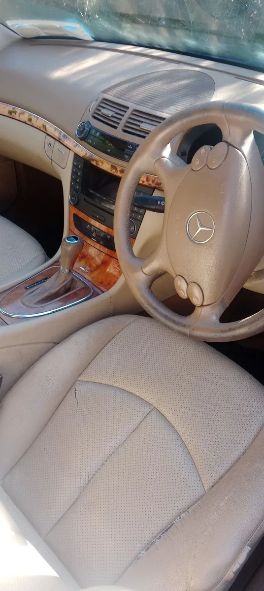 Mercedes-Benz E-Class 2007 - Image 3