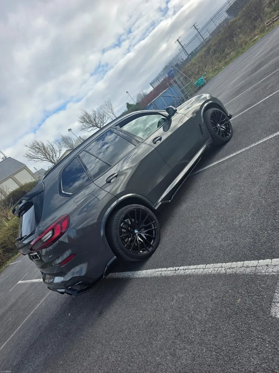 BMW X5 2022 - Image 2