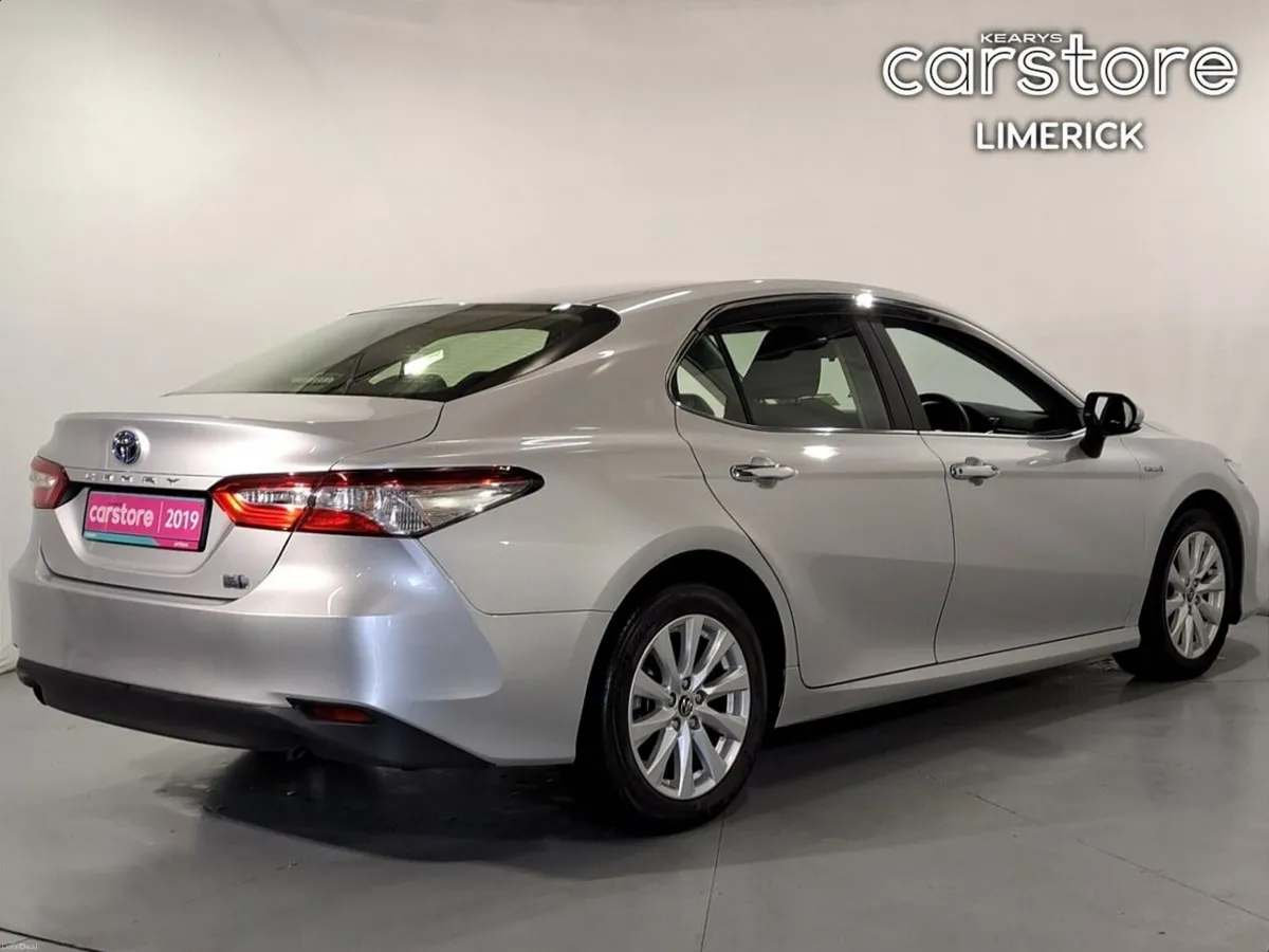 Toyota Camry 2.5 HYBRID - Image 3