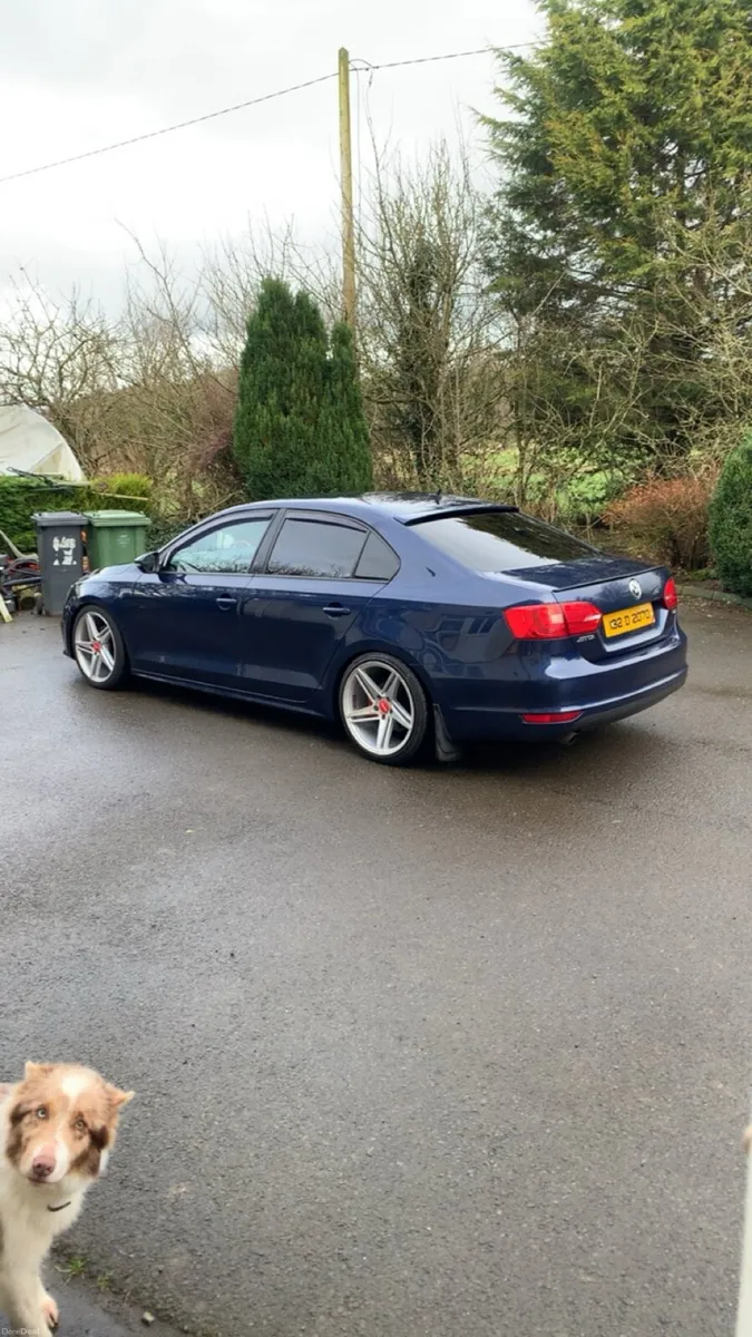 Volkswagen Jetta - Image 4