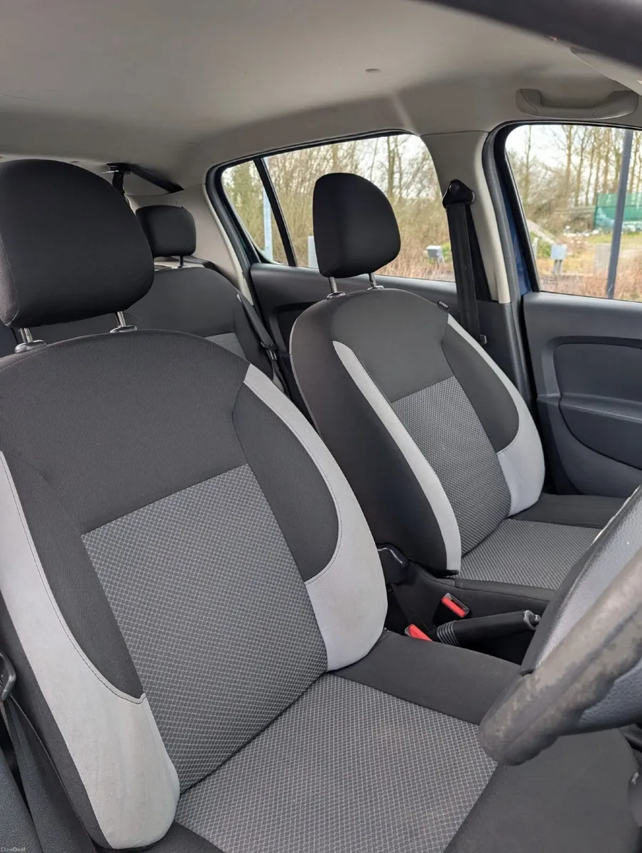 Dacia Sandero 2016 - Image 4