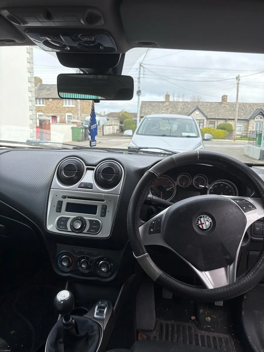 Alpha Romeo mito - Image 4