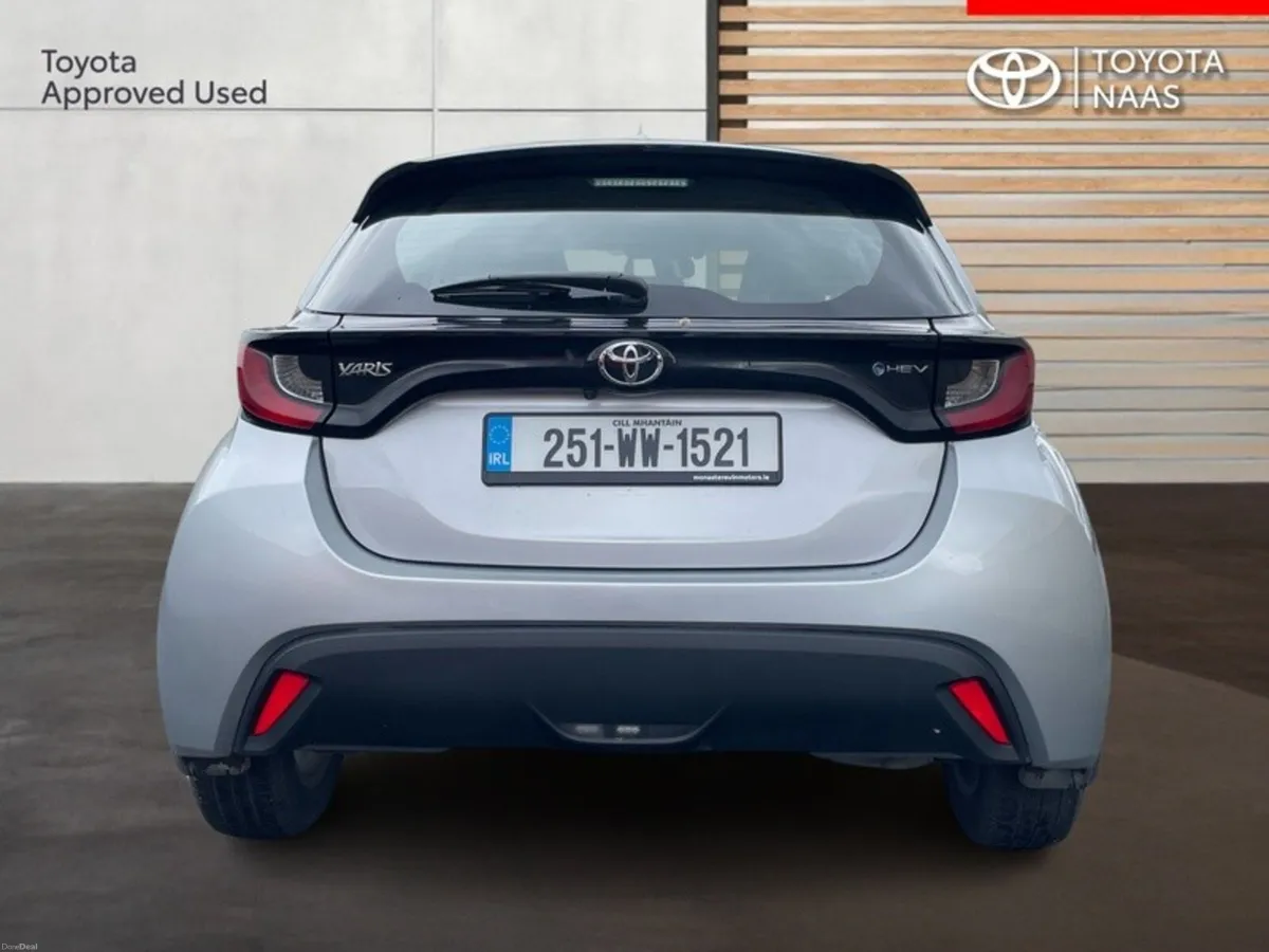 Toyota Yaris Yaris Hybrid 115 Luna - Image 4
