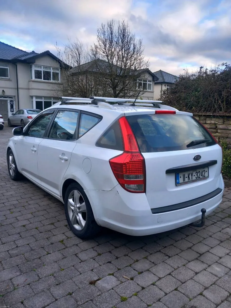 2011 KIA CEED 1.6 TDI ESTATE[NCT 11/26][TAX 10/26] - Image 3