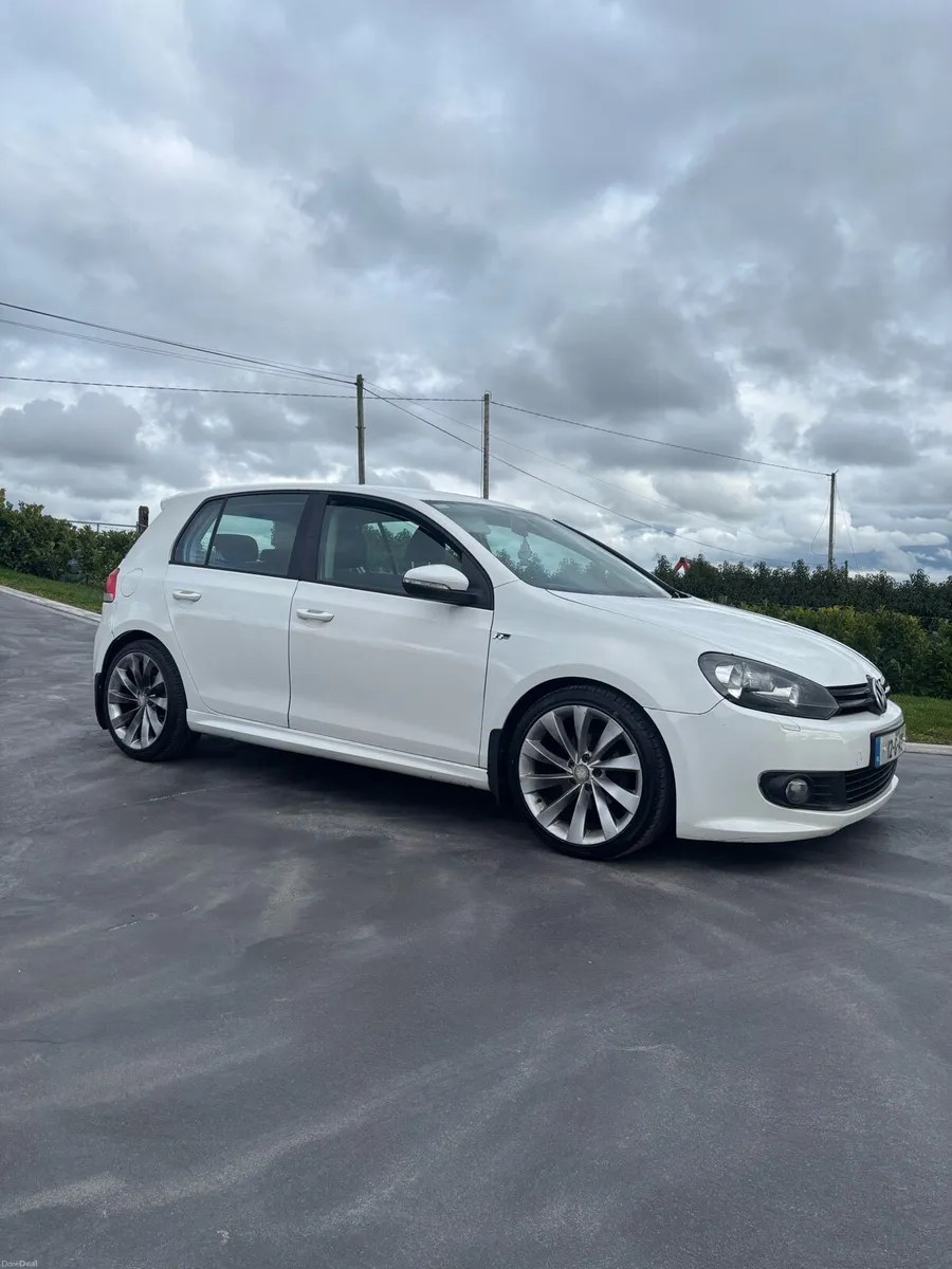 Golf R-Line TDI 1.6 - Image 1