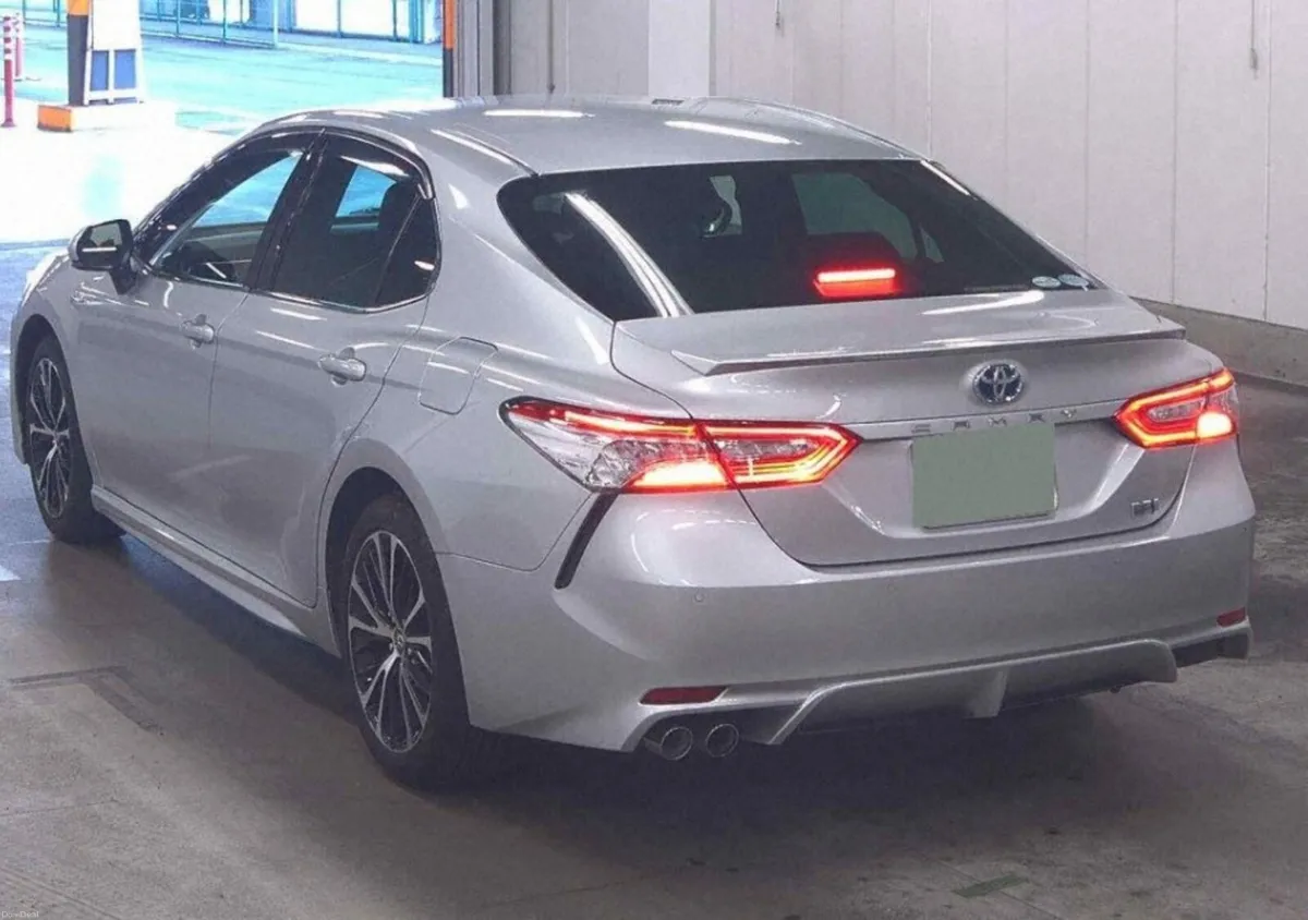 2019 Toyota Camry 2.5 WS Hybrid - Image 4