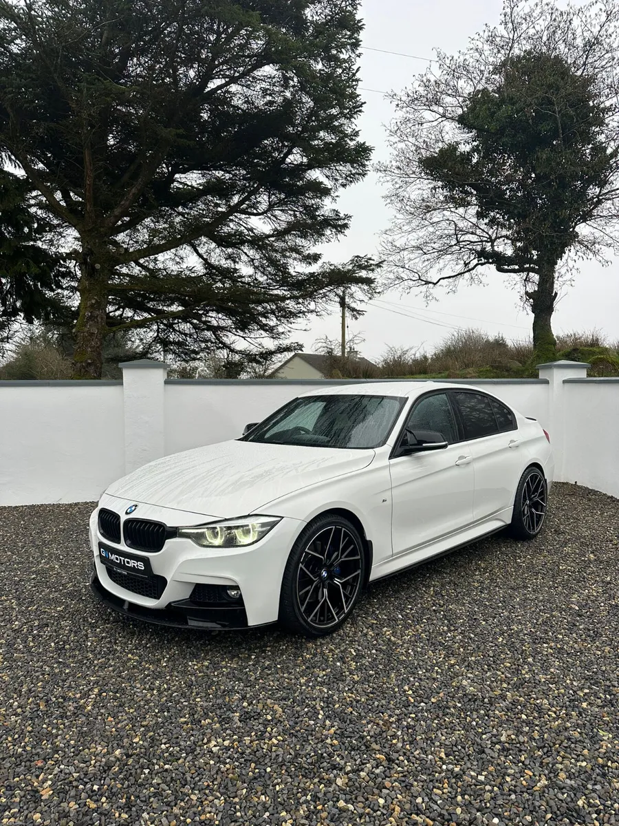 2018 BMW 320D Shadow Edition - Image 1