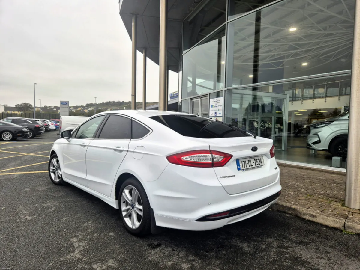 Ford Mondeo TITANIUM 1.5 TD 120PS 6SPEED 4DR - Image 4