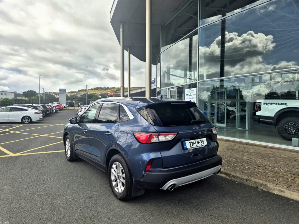 Ford Kuga TITANIUM 1.5TD 120PS - Image 3