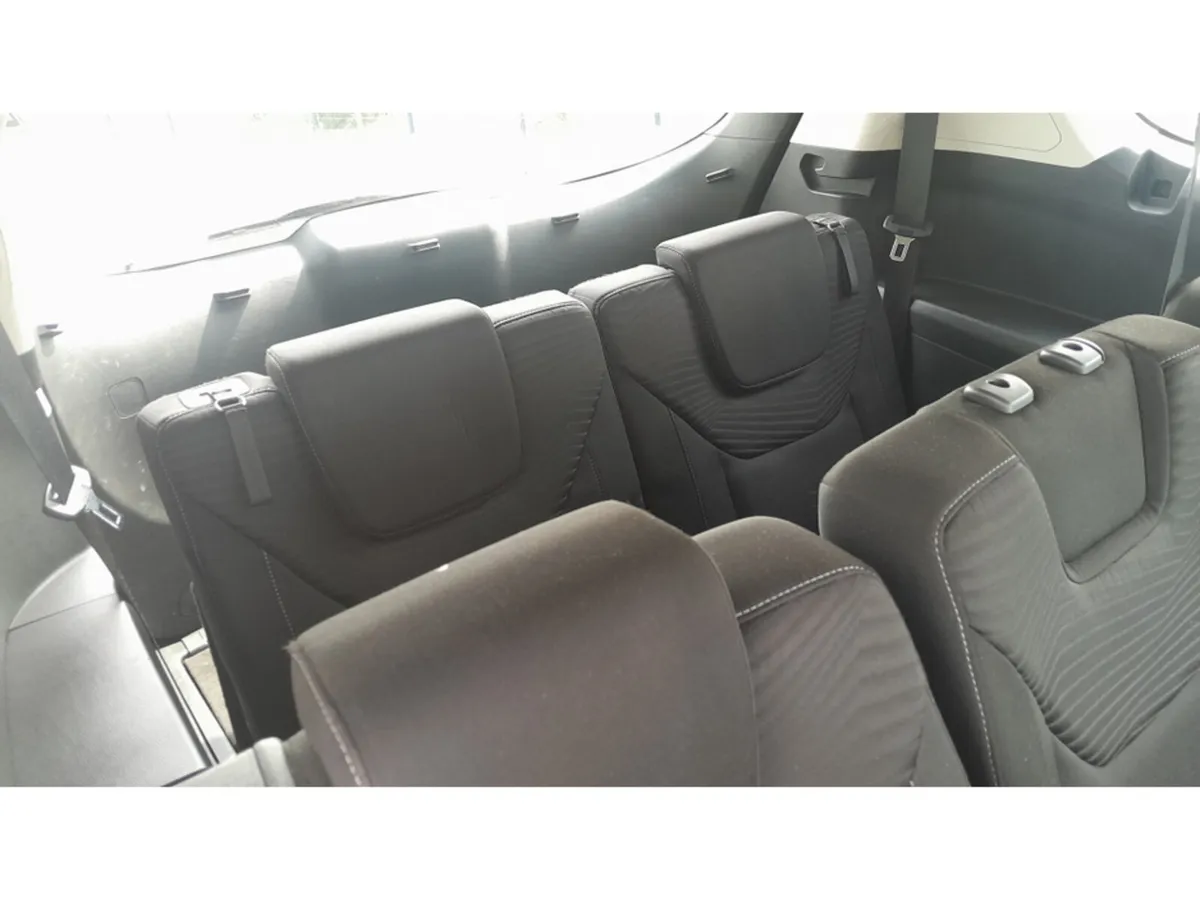 Ford S-Max 2.0 TDCI 120PS MANUAL 4DR ZETEC - Image 5