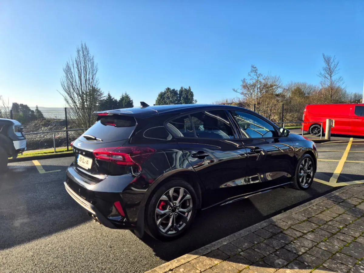 Ford Focus ST-LINE 5DR 1.0T 125PS - Image 5