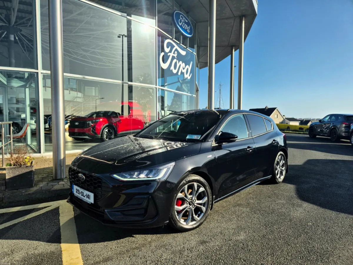 Ford Focus ST-LINE 5DR 1.0T 125PS - Image 1