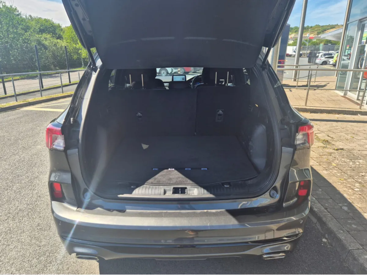 Ford Kuga ST-LINE 2.5L PHEV 225PS AUTO - Image 5